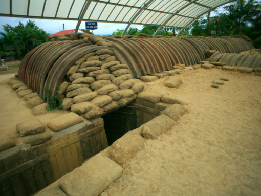 Hầm_ du lịch Lion Trip