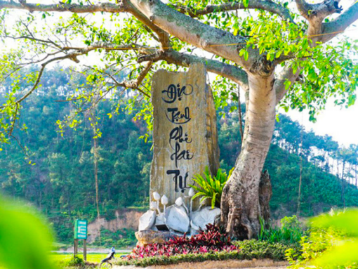 Địa Tạng Phi Lai_du lịch Lion Trip