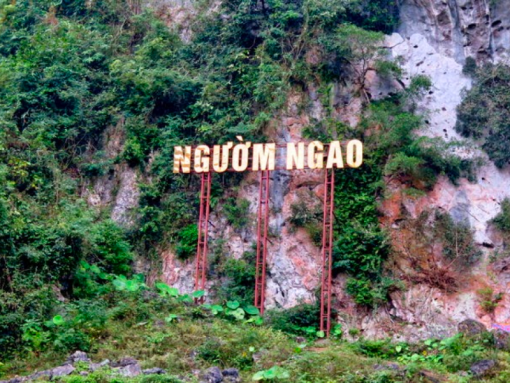 động Ngườm Ngao_ du lịch Lion Trip