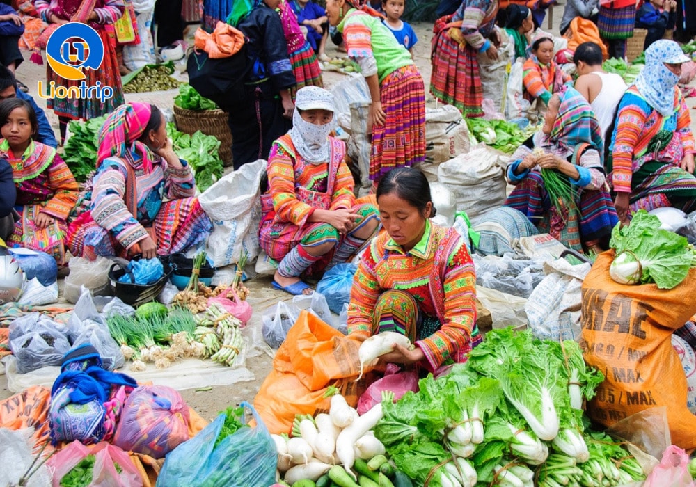 Chợ phiên Cốc Pài họp vào sáng Chủ nhật