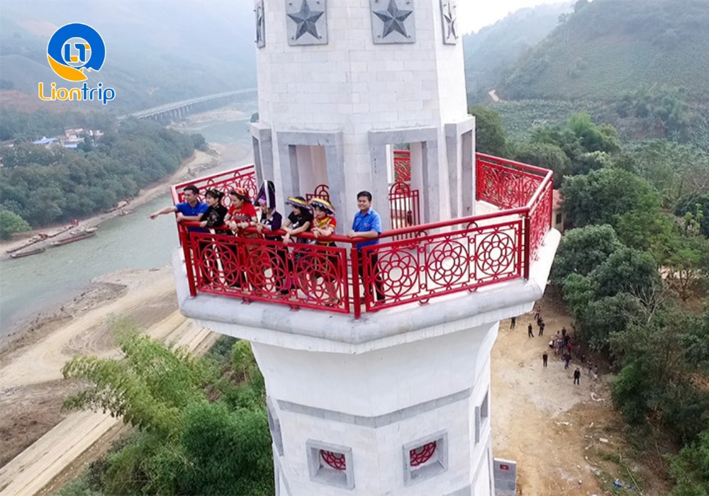 Kinh nghiệm hữu ích khi tham quan cột cờ Lũng Pô Kinh nghiệm hữu ích khi tham quan cột cờ Lũng Pô