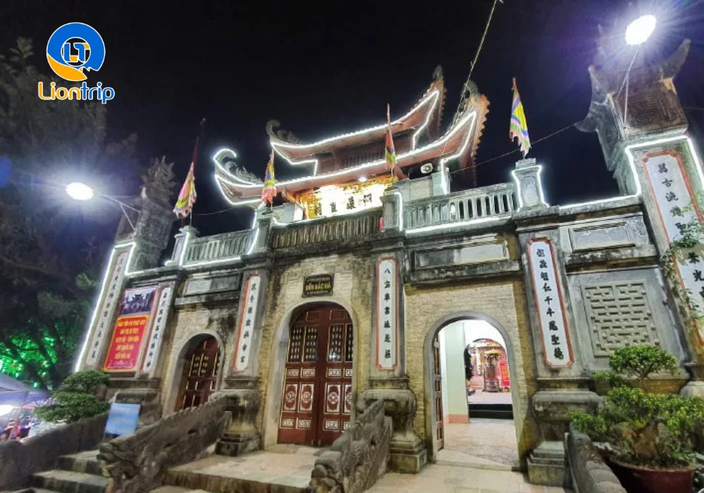Đền mang đậm phong cách kiến trúc tâm linh truyền thống của vùng cao Đền mang đậm phong cách kiến trúc tâm linh truyền thống của vùng cao