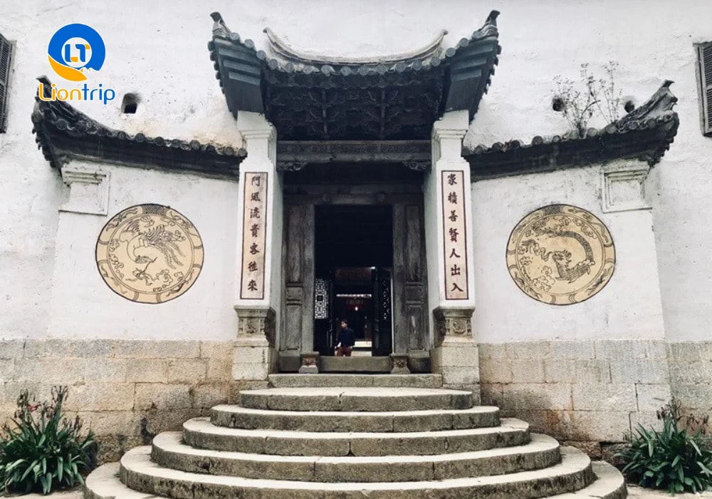 Dinh thự Vua Mèo