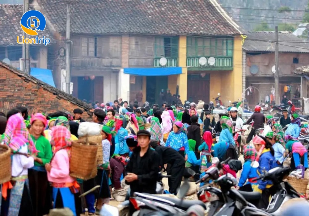 Khám phá chợ phiên Đồng Văn