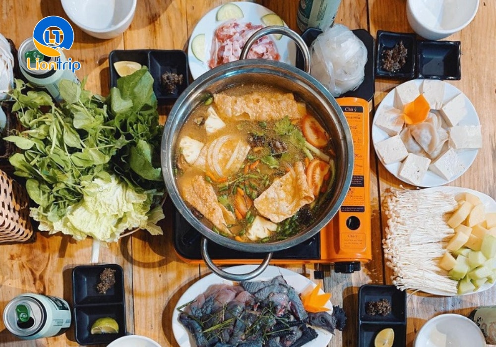 Lẩu gà đen