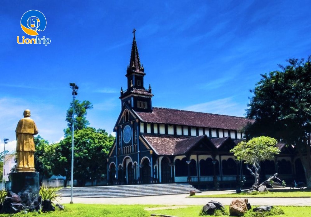 Lưu ý khi đi du lịch nhà thờ gỗ Kon Tum Lưu ý khi đi du lịch nhà thờ gỗ Kon Tum