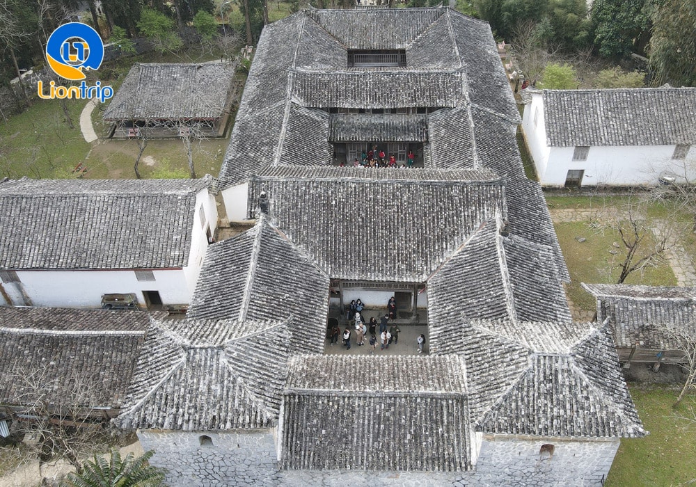 Một số giai thoại nổi tiếng gắn liền với dinh thự Một số giai thoại nổi tiếng gắn liền với dinh thự