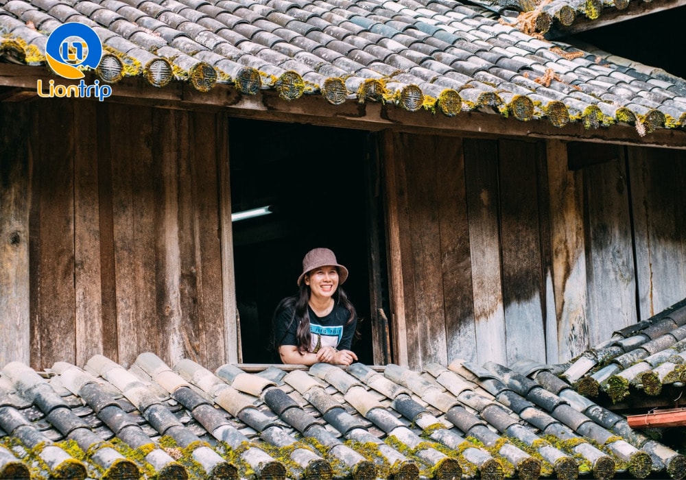 Nội thất bên trong dinh thự vẫn được giữ nguyên vẹn Nội thất bên trong dinh thự vẫn được giữ nguyên vẹn