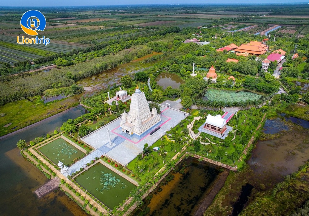 Thiền viện Trúc Lâm Chánh Giác nằm tại ấp 1, xã Thạnh Tân, Tân Phước, Tiền Giang Thiền viện Trúc Lâm Chánh Giác nằm tại ấp 1, xã Thạnh Tân, Tân Phước, Tiền Giang