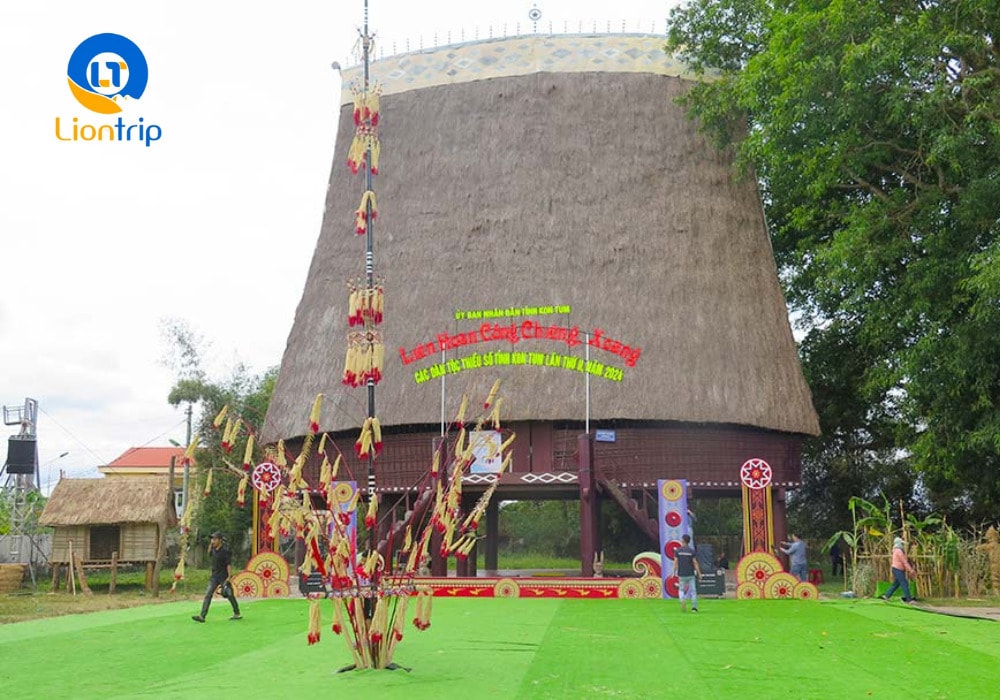 Thời điểm lý tưởng đi tham quan nhà rông Kon Klor vào mùa khô hoặc dịp lễ hội Thời điểm lý tưởng đi tham quan nhà rông Kon Klor vào mùa khô hoặc dịp lễ hội