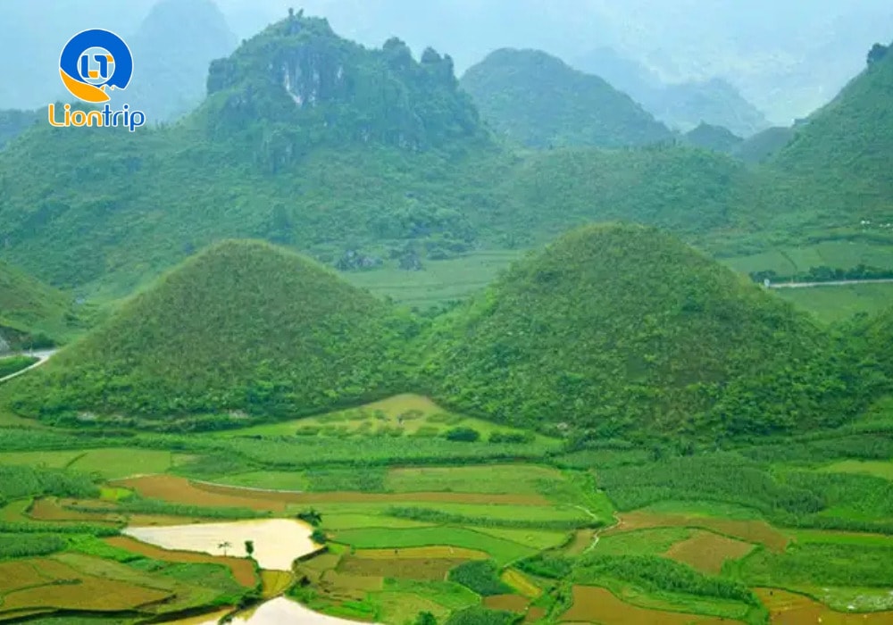 Truyền thuyết về một nàng tiên vì tình yêu mà để lại dấu tích nơi trần thế, hóa thành đôi núi