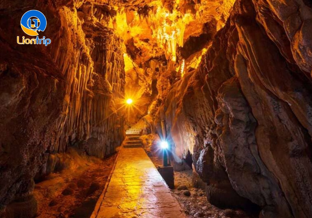 Hang động có ba nhánh chính là Ngườm Ngao, Ngườm Lồm và Ngườm Bản Thuôn Hang động có ba nhánh chính là Ngườm Ngao, Ngườm Lồm và Ngườm Bản Thuôn