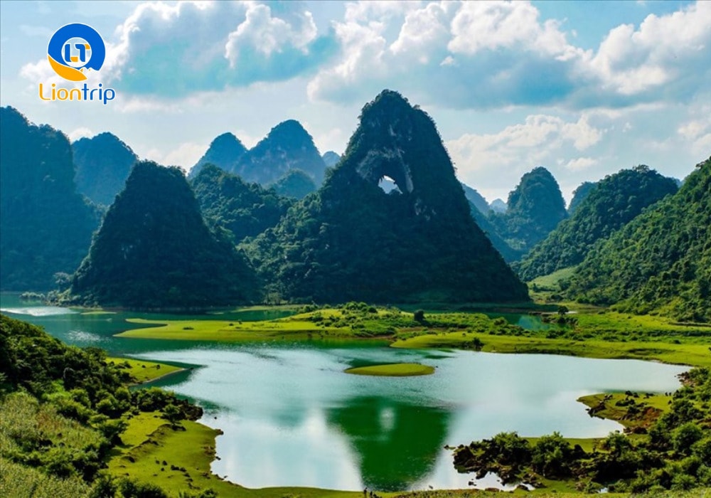 Núi Mắt Thần Núi Mắt Thần